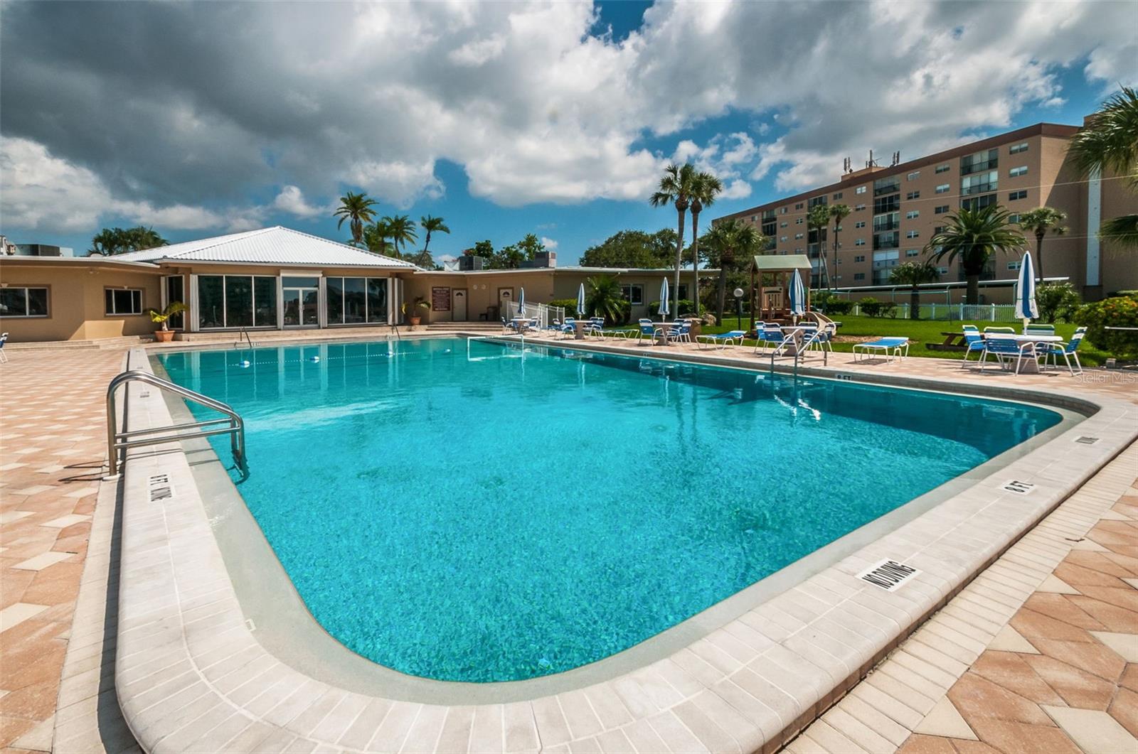 14993 IMPERIAL POINT DR N