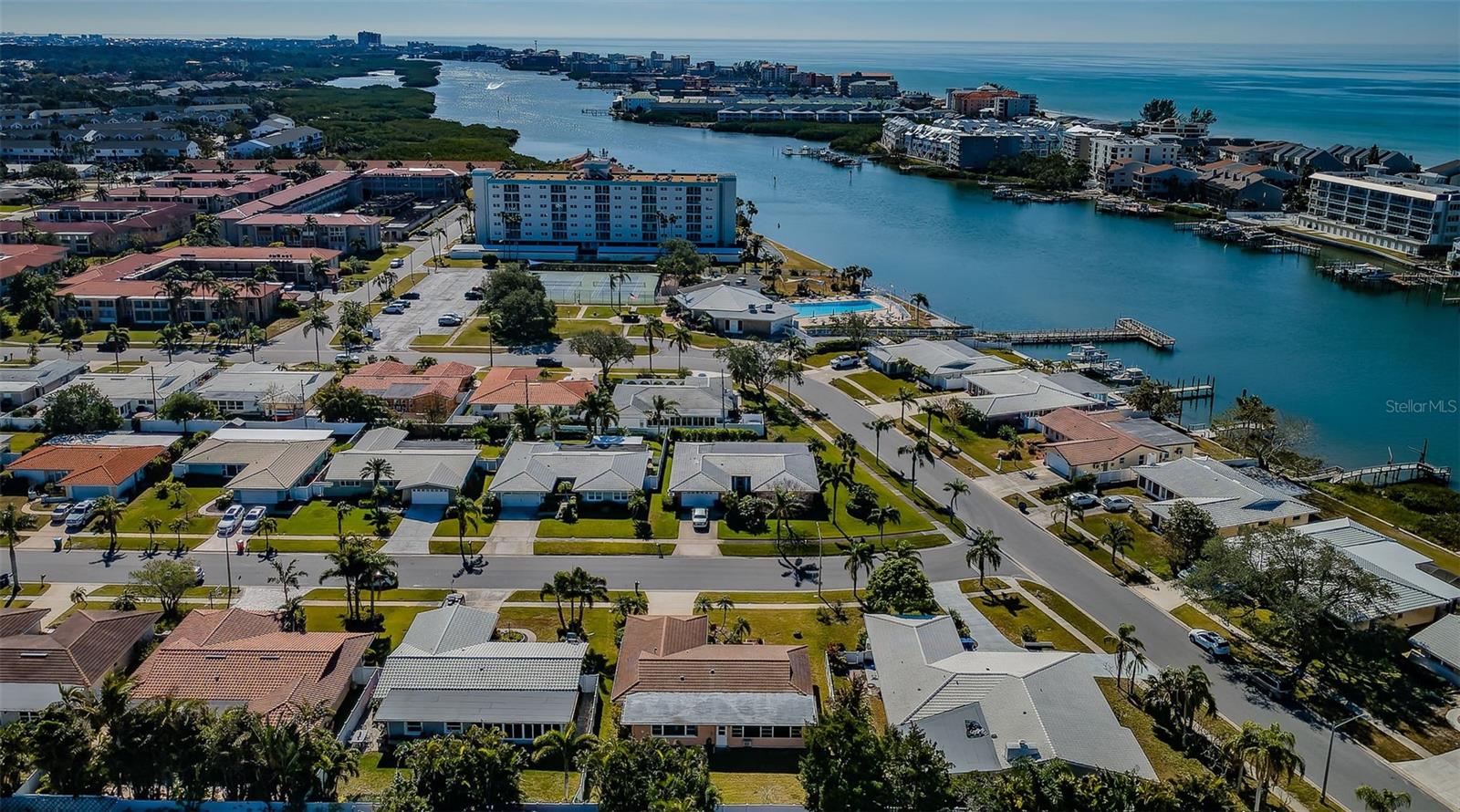 14993 IMPERIAL POINT DR N