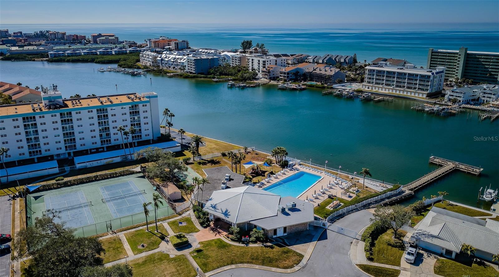 14993 IMPERIAL POINT DR N