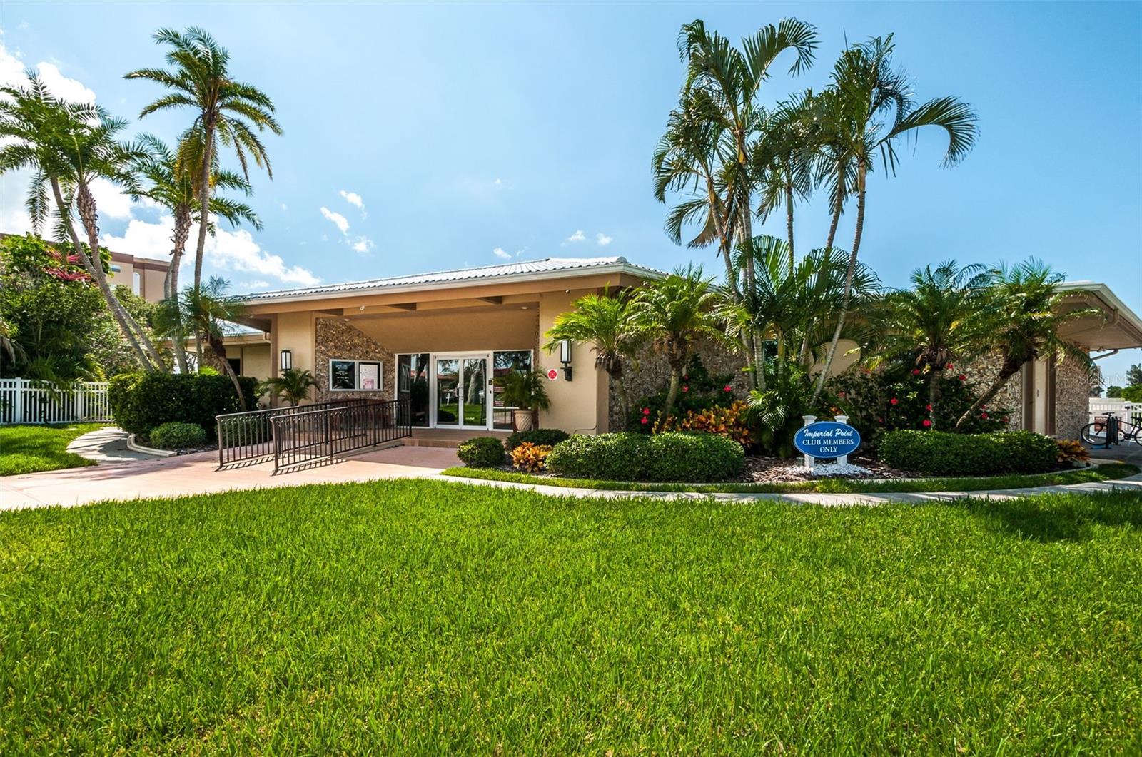 14993 IMPERIAL POINT DR N