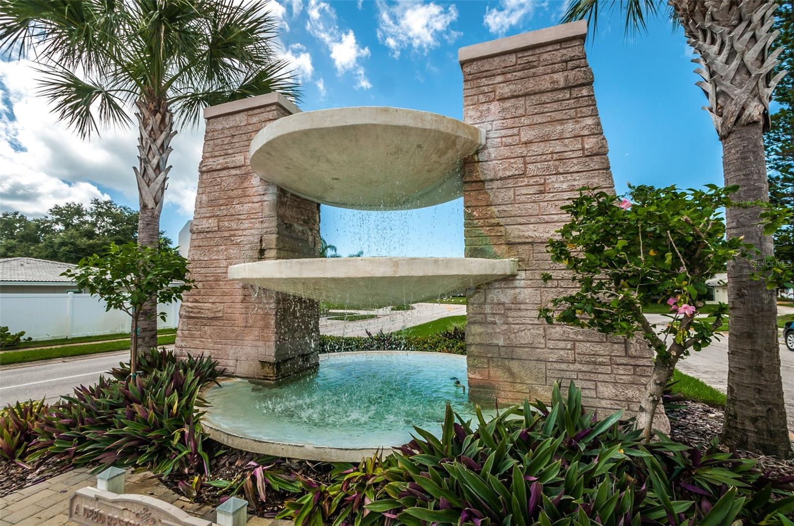 14993 IMPERIAL POINT DR N