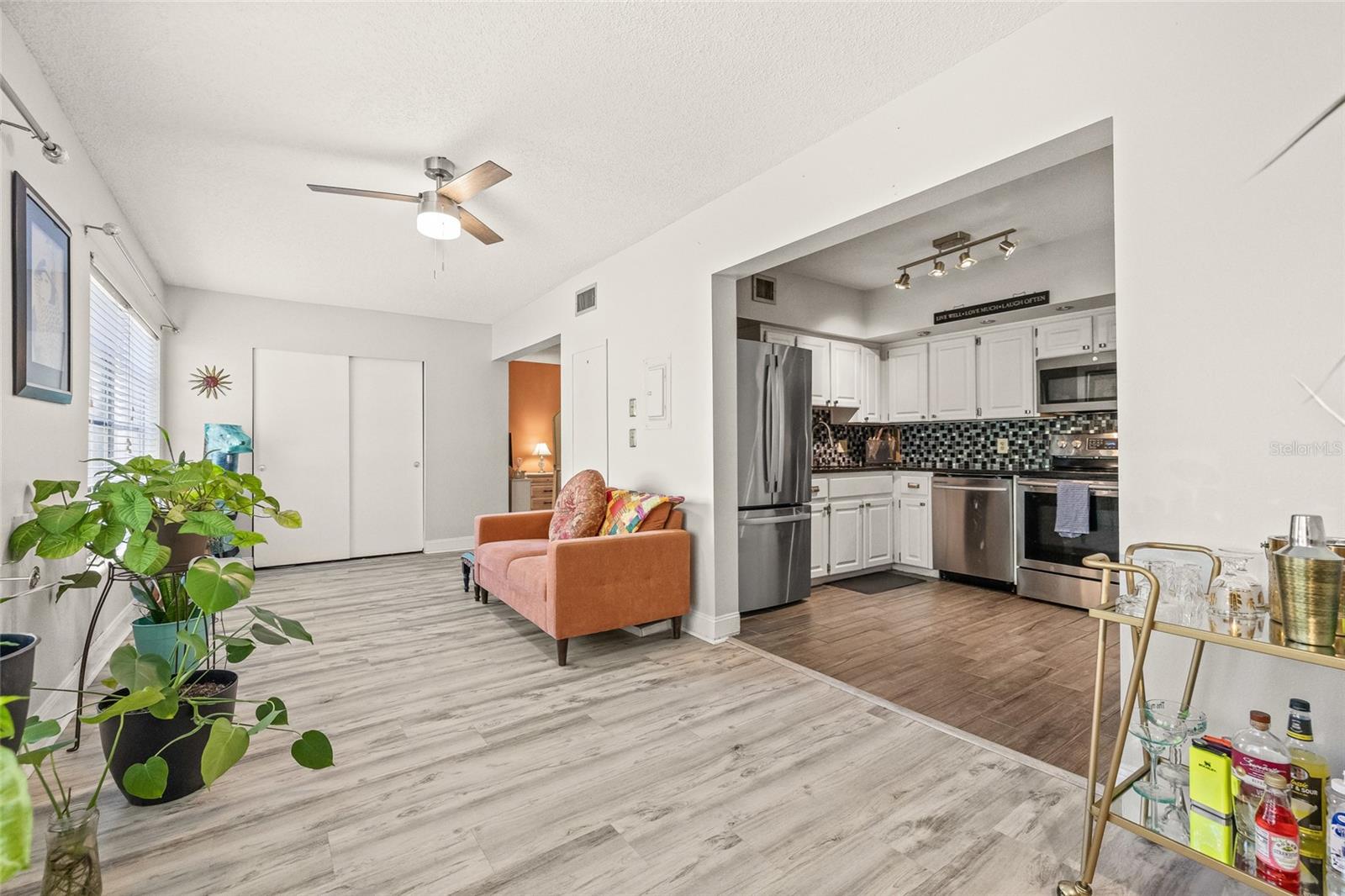 2416 WORLD PARKWAY BLVD #26