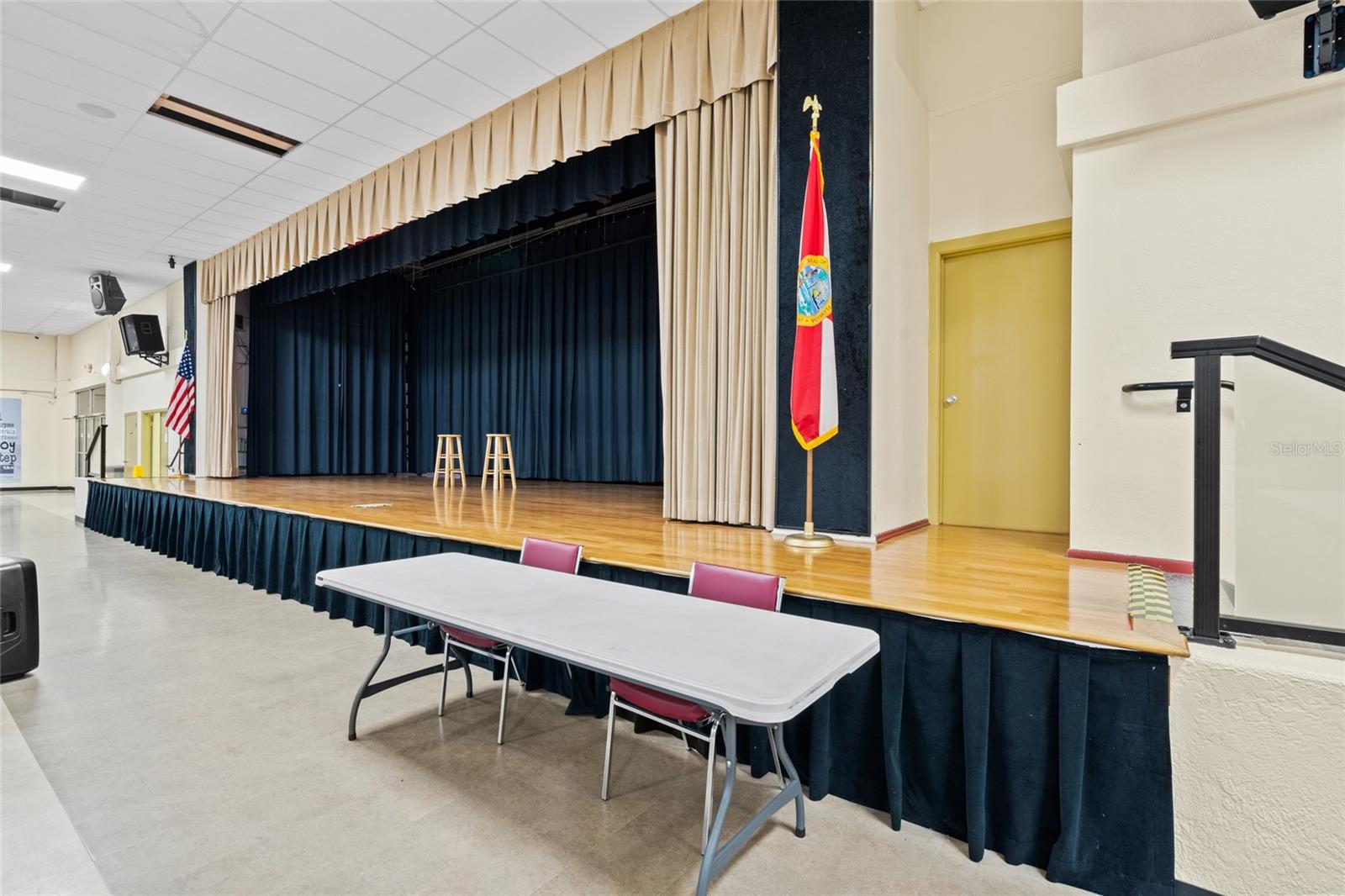 2416 WORLD PARKWAY BLVD #26