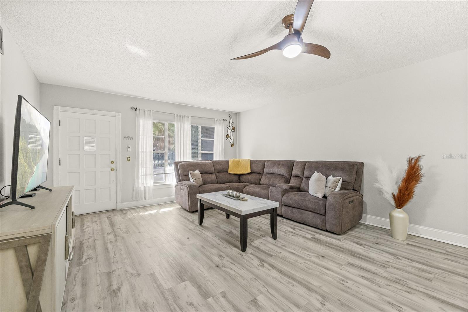 2416 WORLD PARKWAY BLVD #26