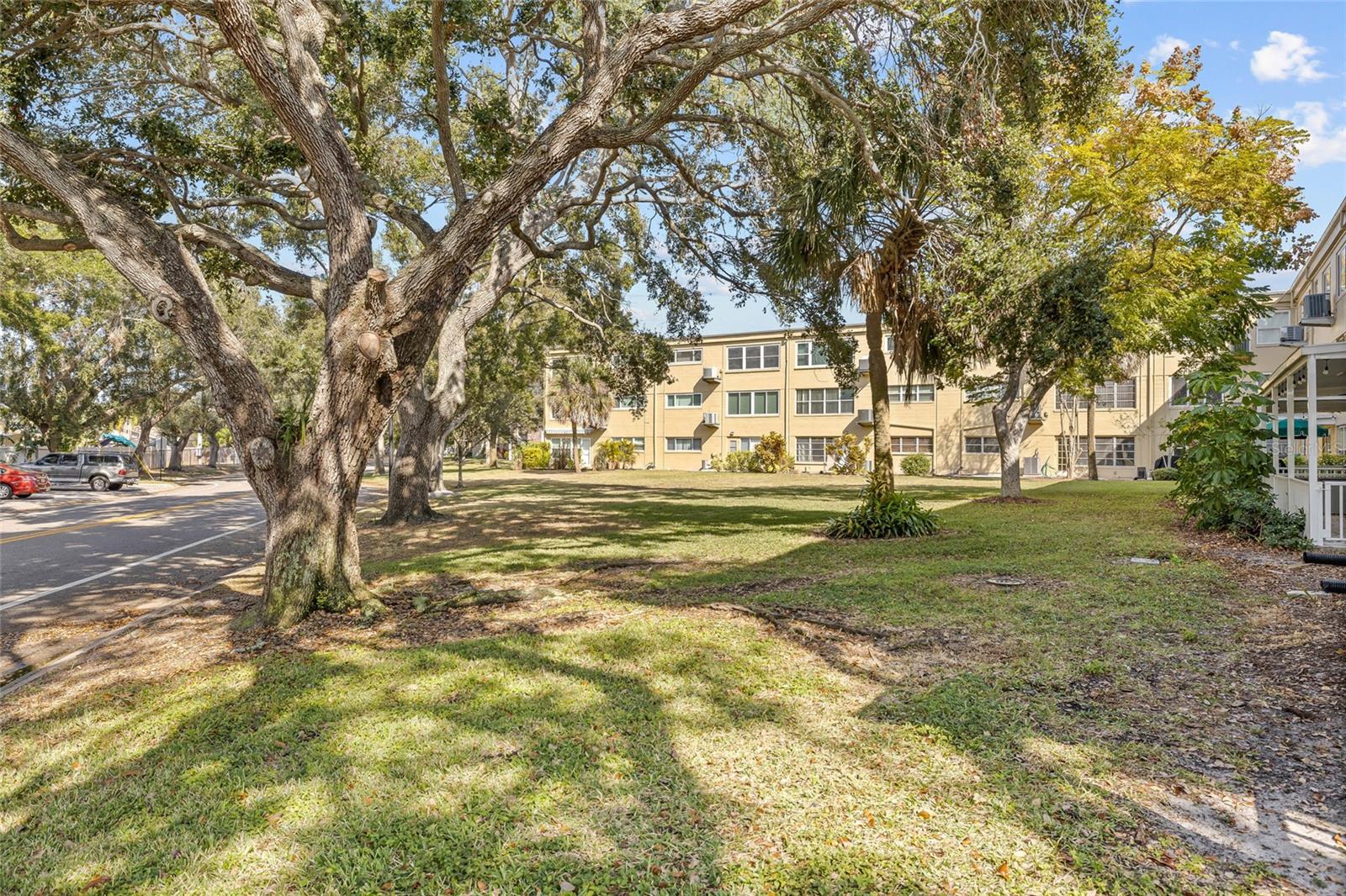 2416 WORLD PARKWAY BLVD #26