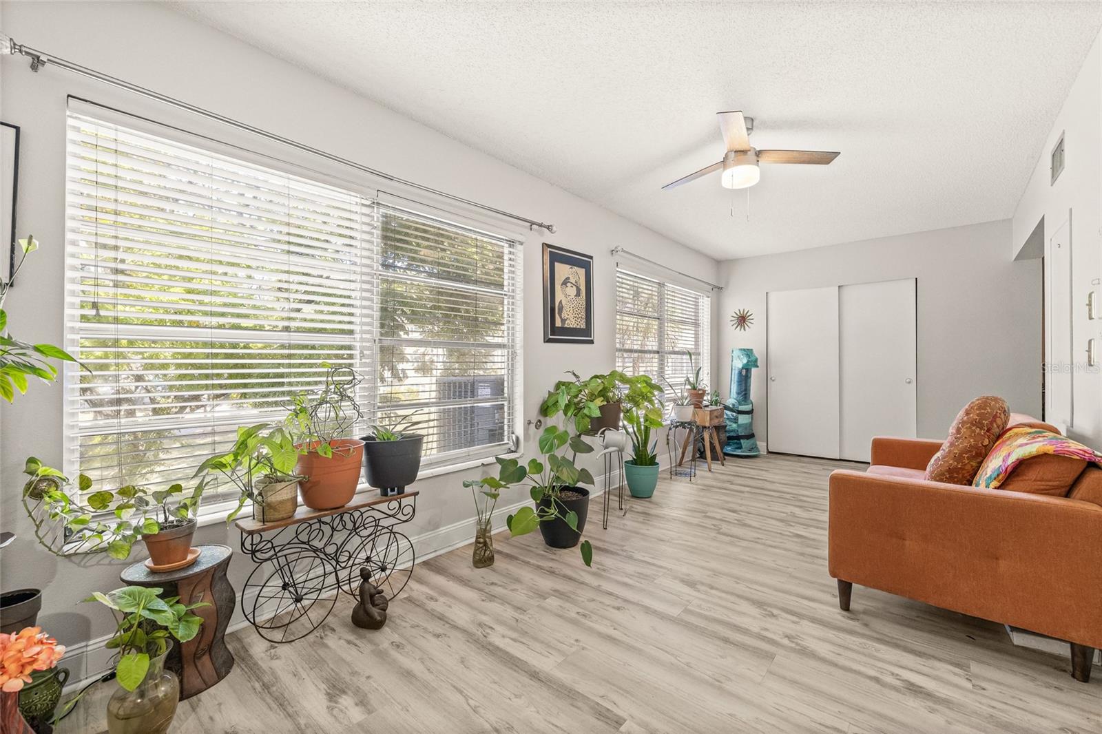 2416 WORLD PARKWAY BLVD #26