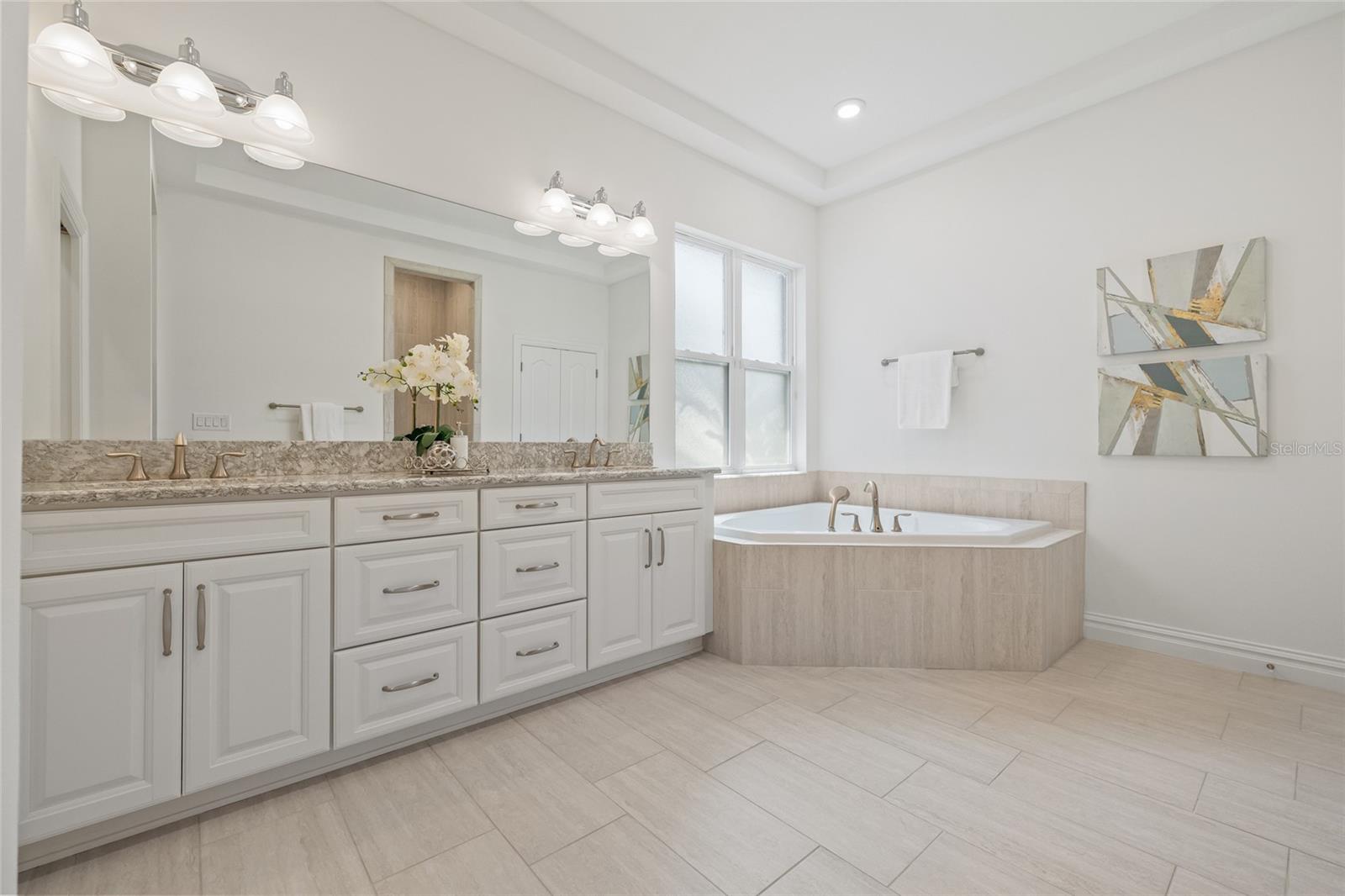 16712 COURTYARD LOOP