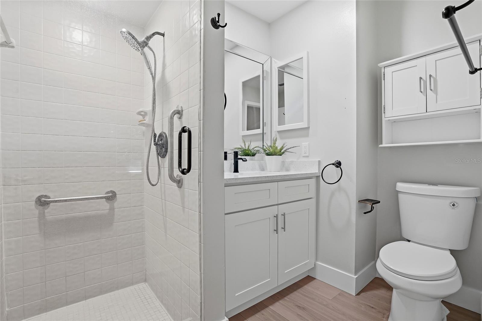 9942 LAKE SEMINOLE DR W