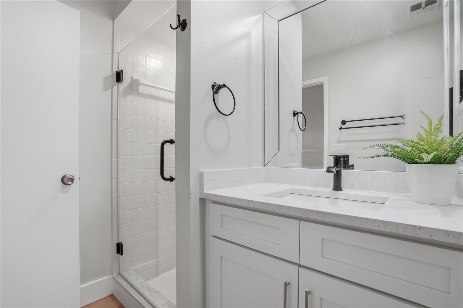 9942 LAKE SEMINOLE DR W