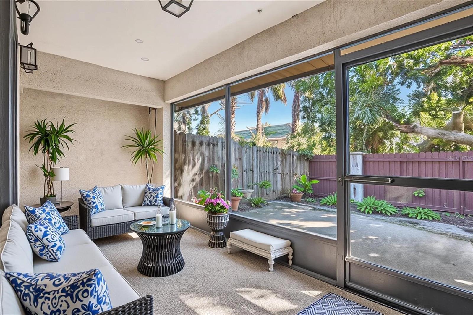 9942 LAKE SEMINOLE DR W