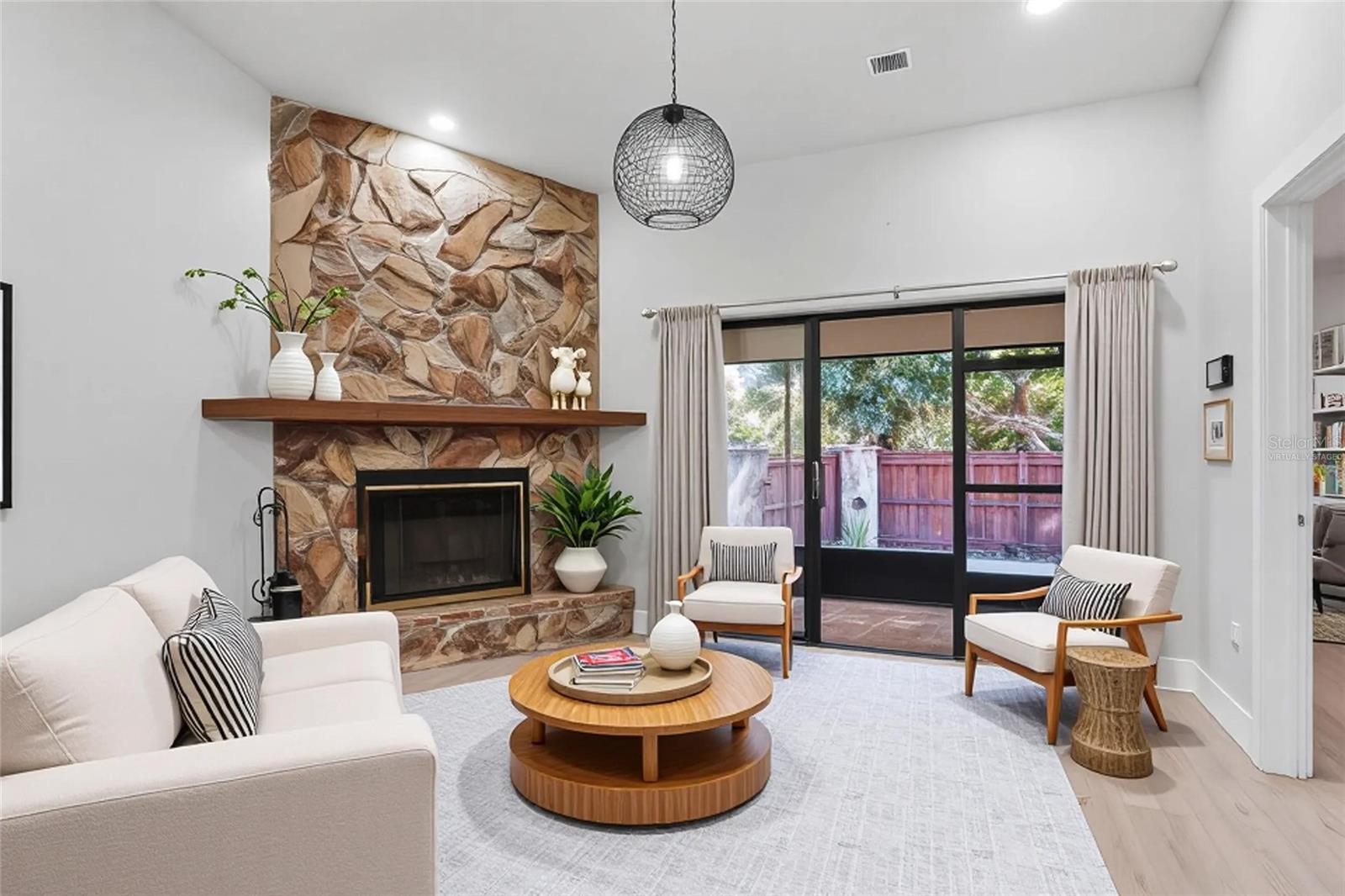 9942 LAKE SEMINOLE DR W