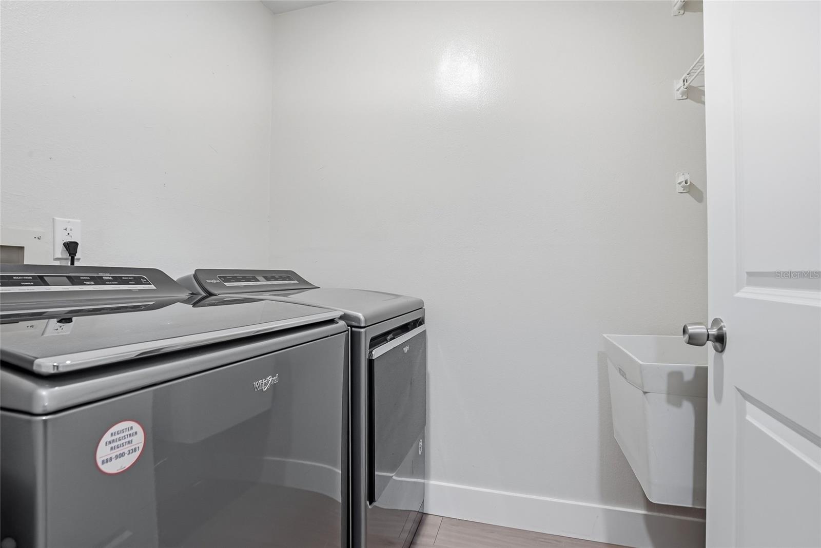 9942 LAKE SEMINOLE DR W