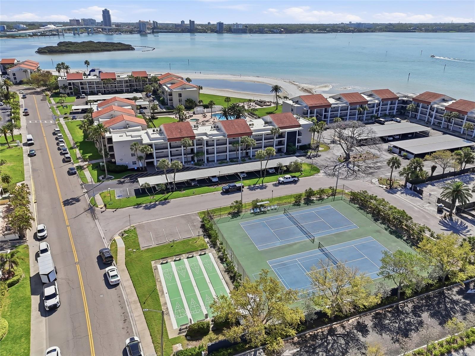 868 BAYWAY BLVD #101