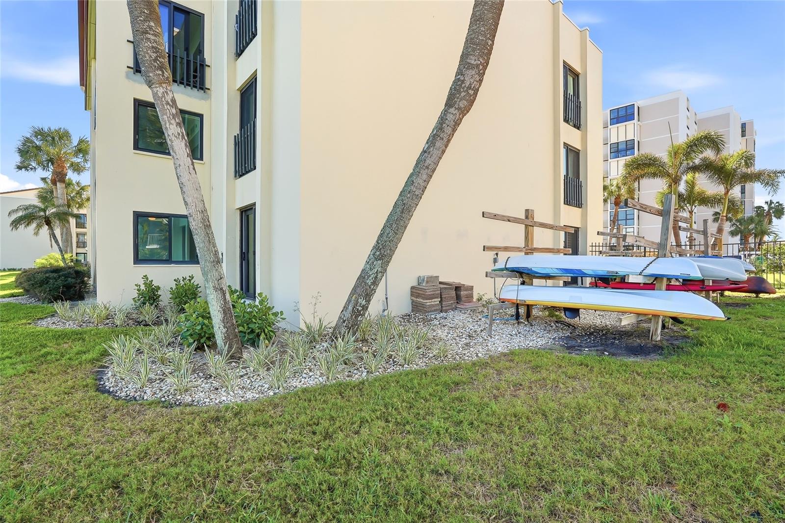 868 BAYWAY BLVD #101