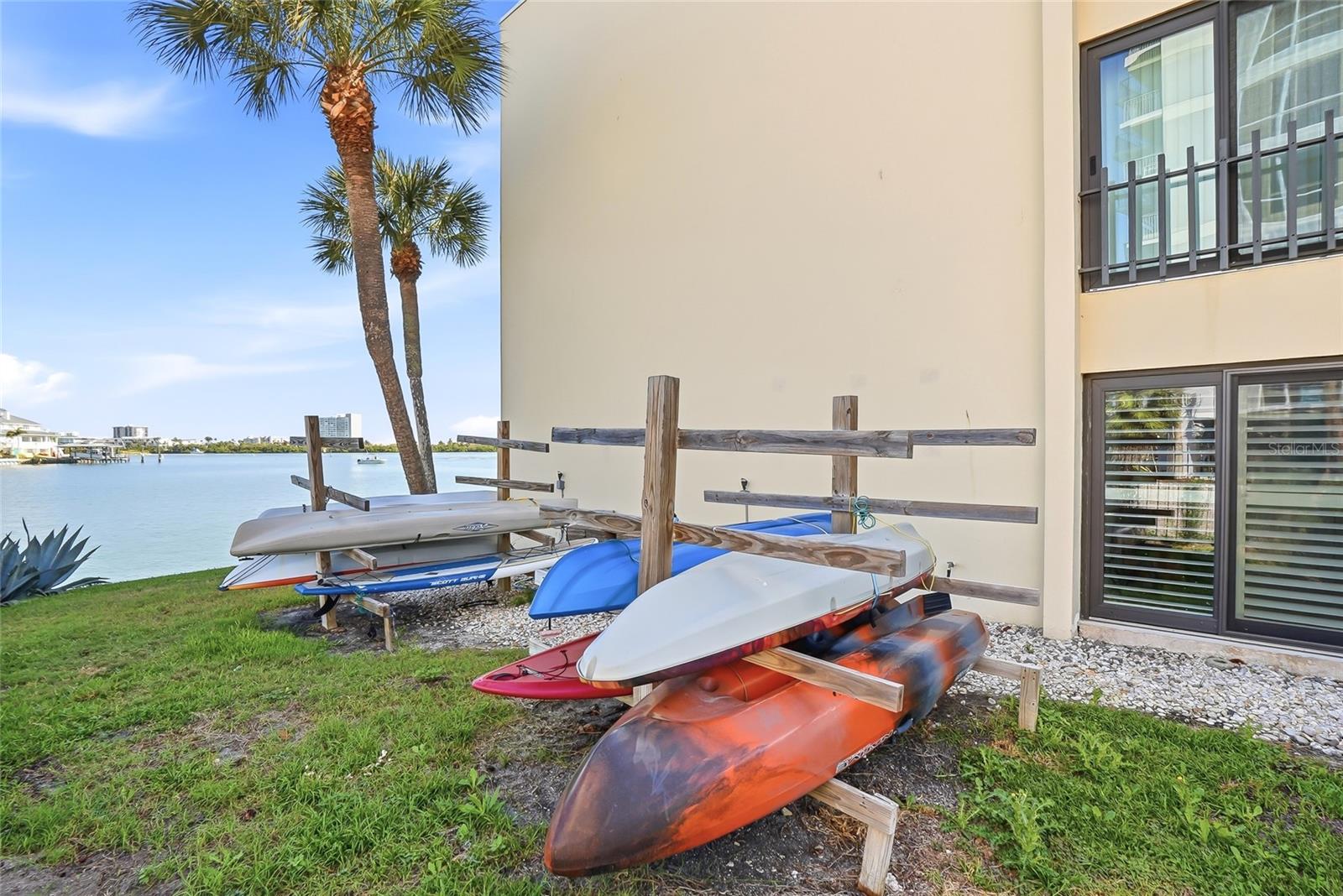 868 BAYWAY BLVD #101