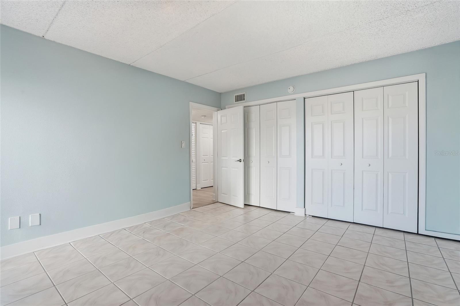 868 BAYWAY BLVD #101