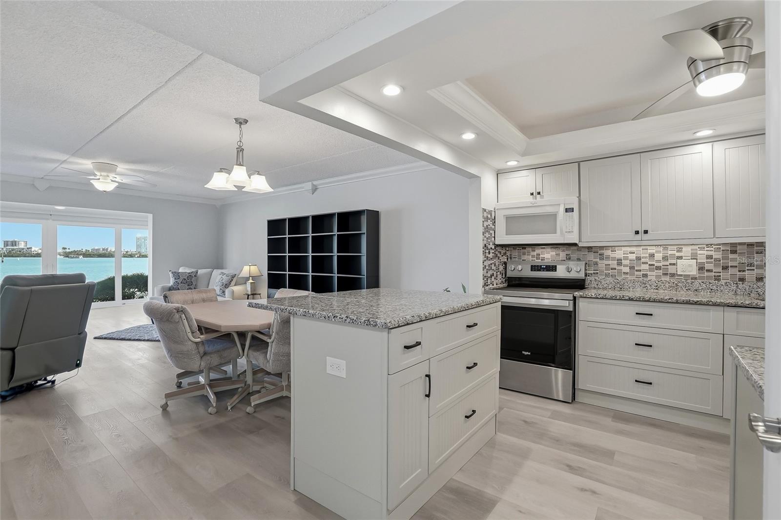 868 BAYWAY BLVD #101