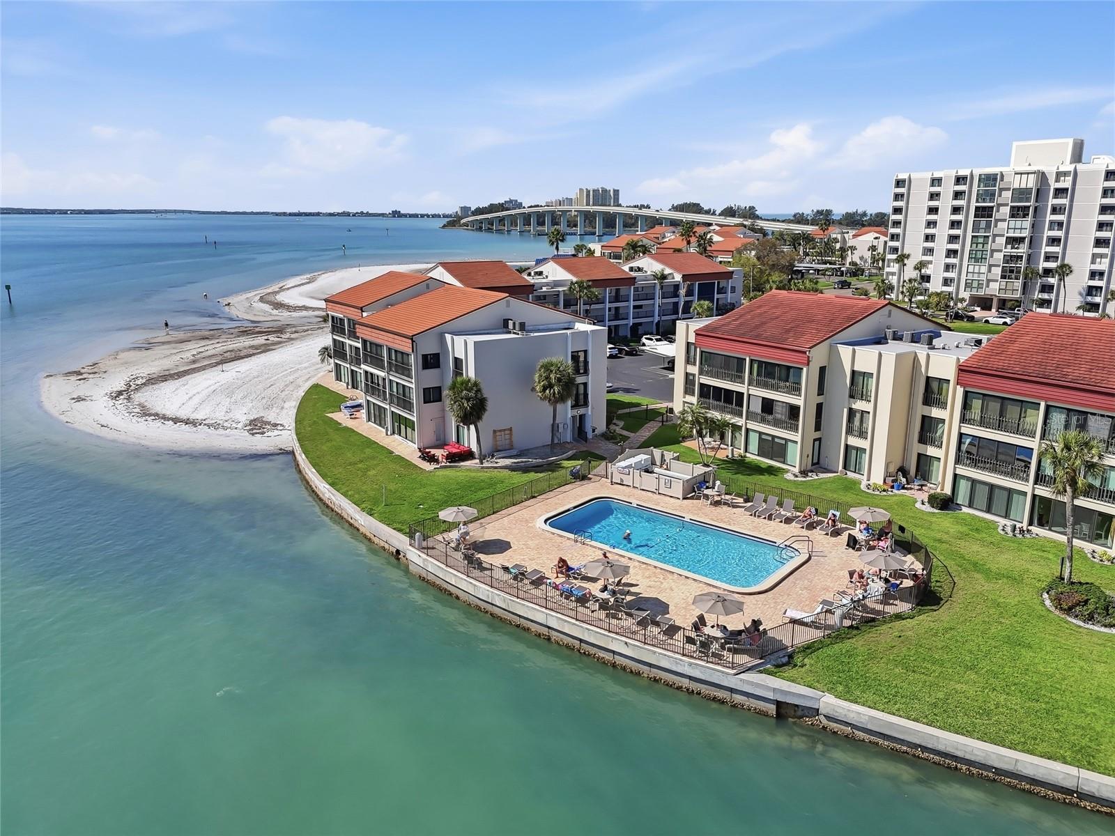 868 BAYWAY BLVD #101