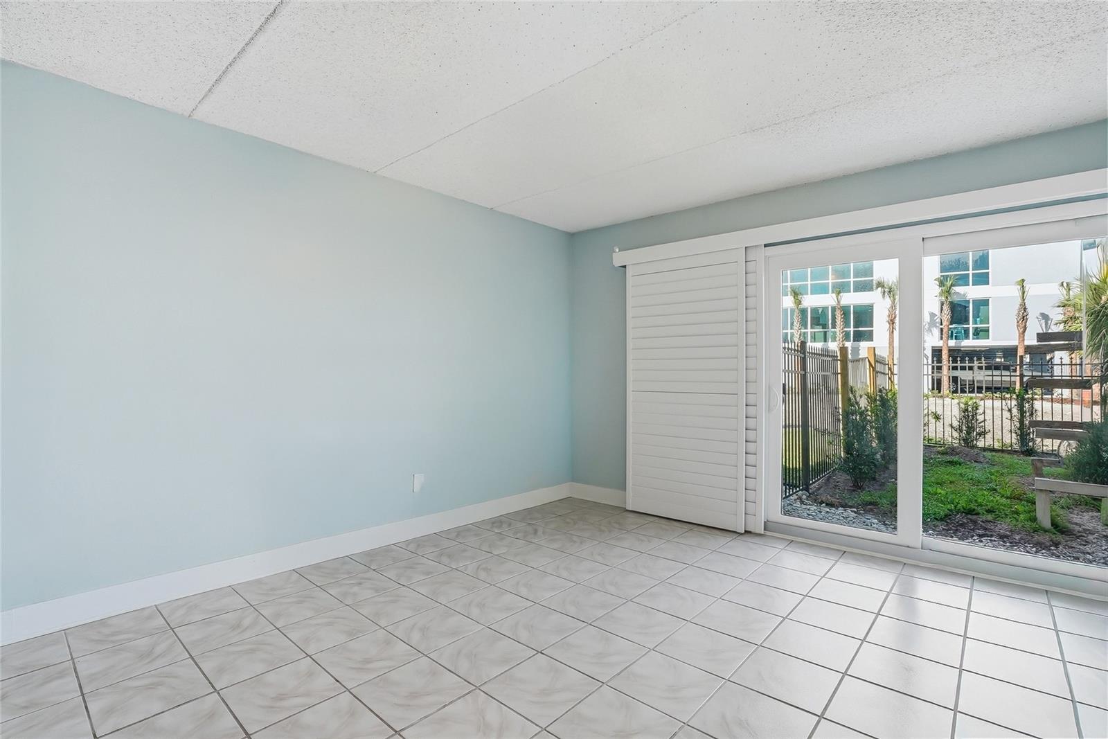 868 BAYWAY BLVD #101