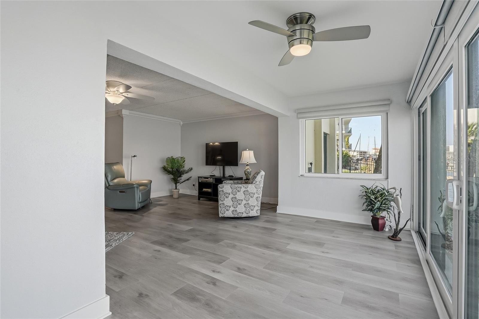 868 BAYWAY BLVD #101