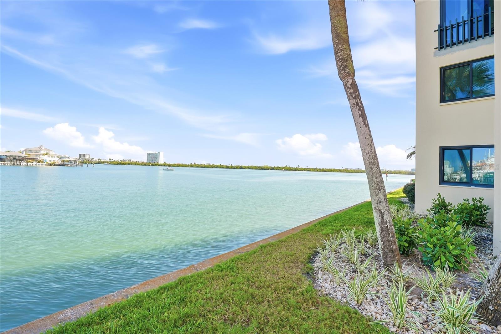 868 BAYWAY BLVD #101