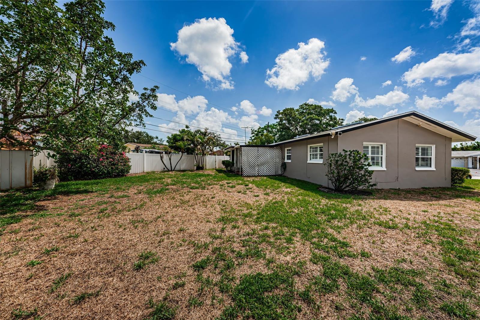 1772 AVON LN