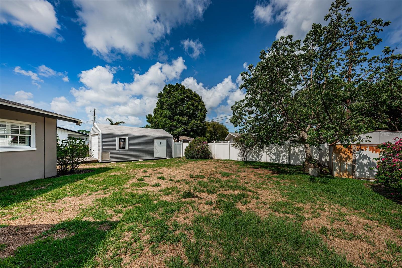 1772 AVON LN