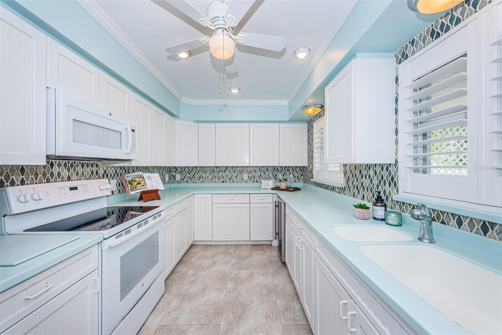 1772 AVON LN