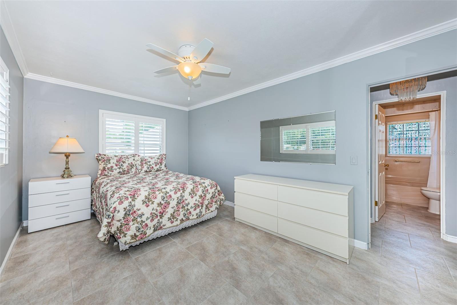 1772 AVON LN