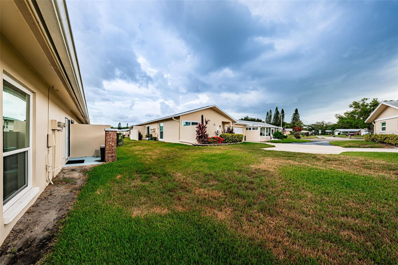 2735 SHERBROOKE LN #C