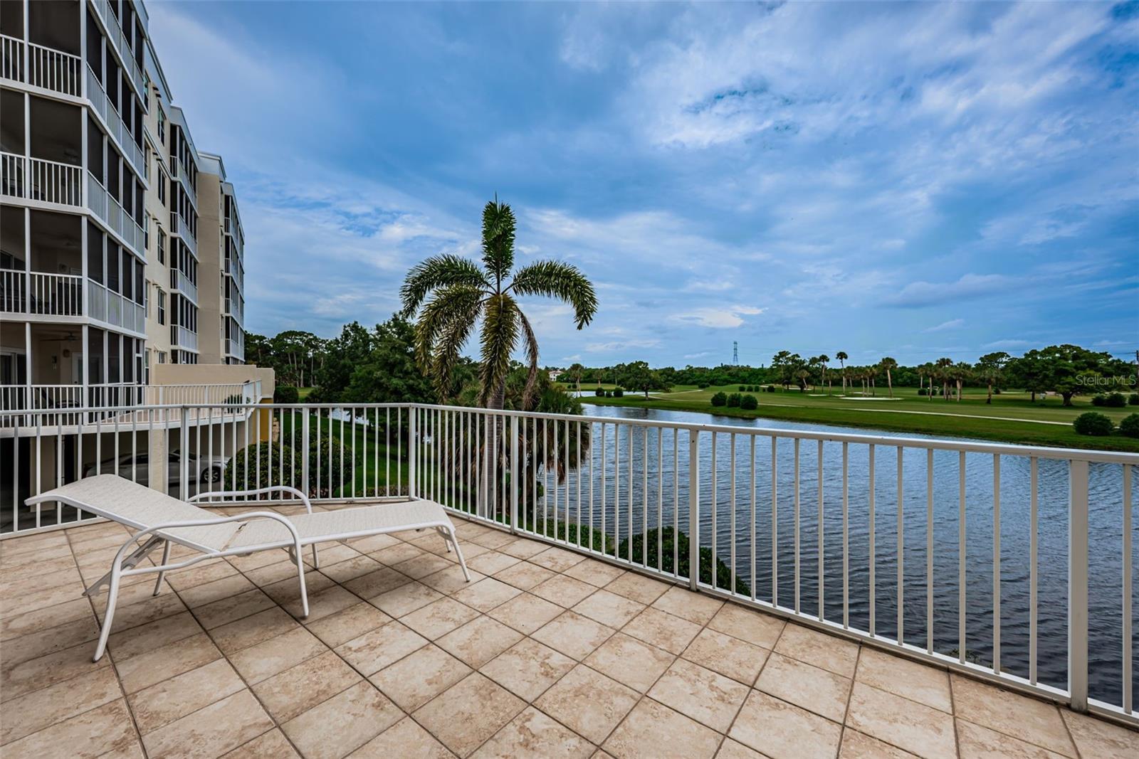 1200 COUNTRY CLUB DR #5101