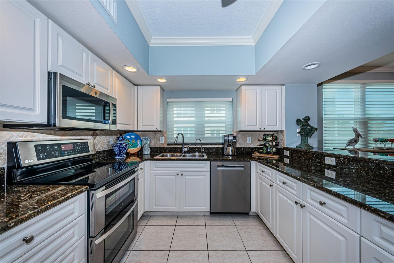 1200 COUNTRY CLUB DR #5101