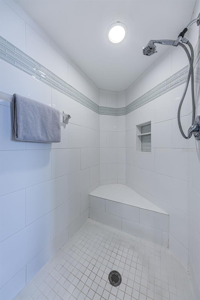 1200 COUNTRY CLUB DR #5101