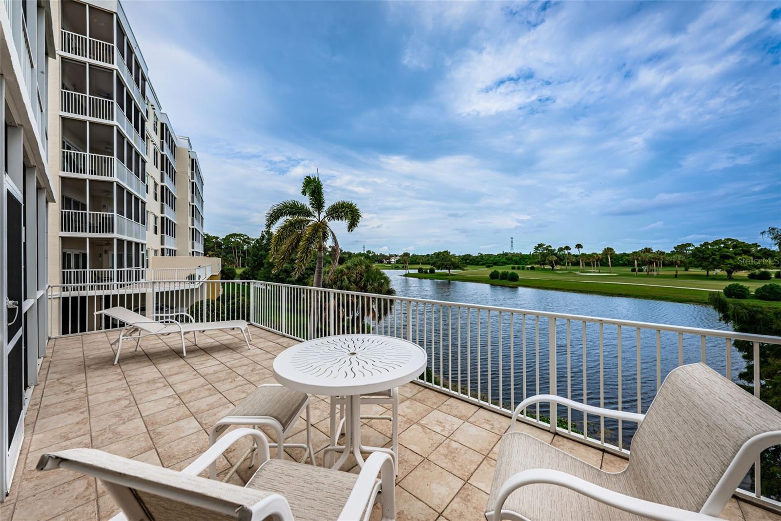 1200 COUNTRY CLUB DR #5101