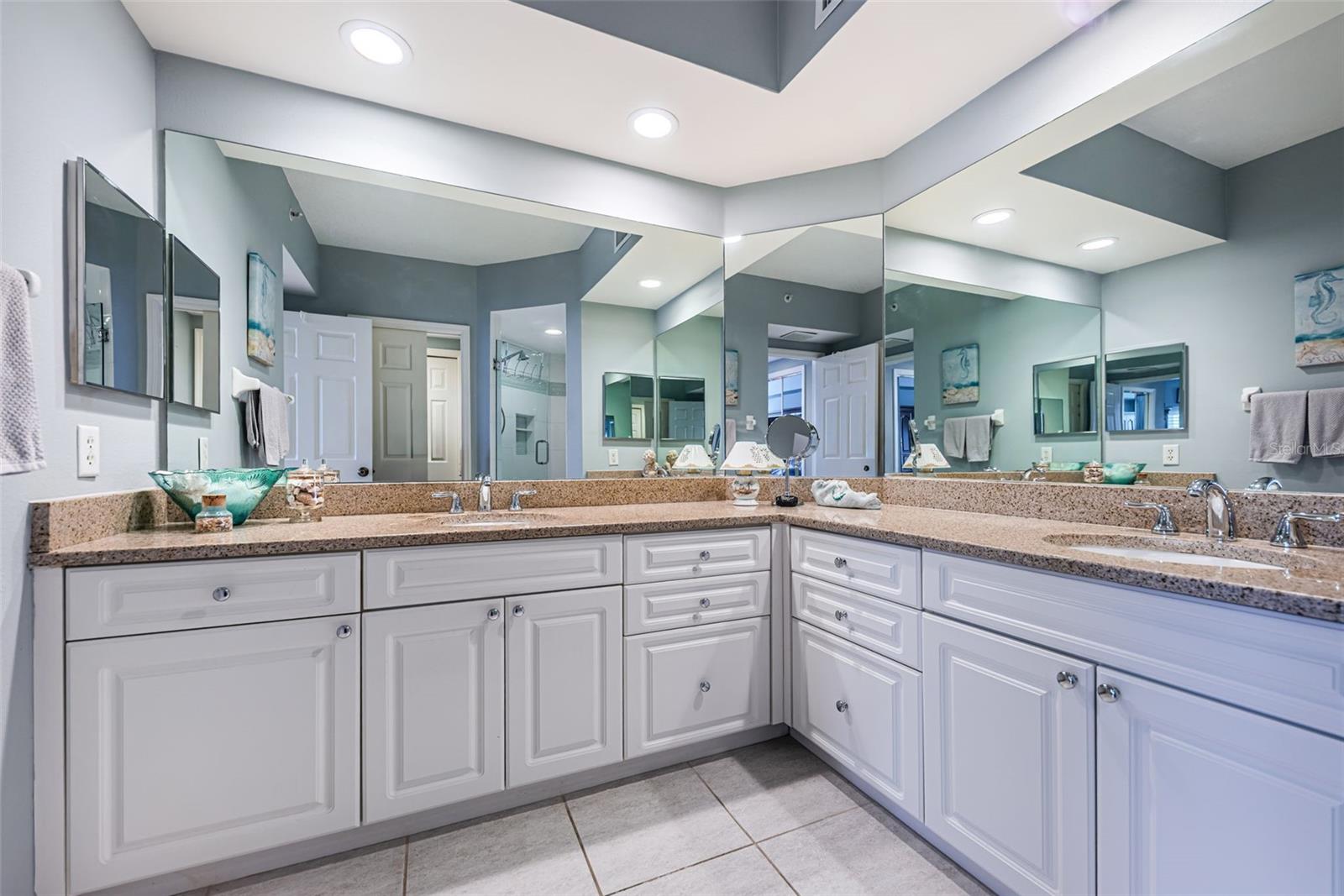 1200 COUNTRY CLUB DR #5101