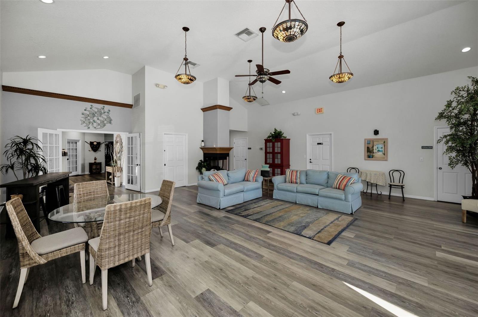 1200 COUNTRY CLUB DR #5101