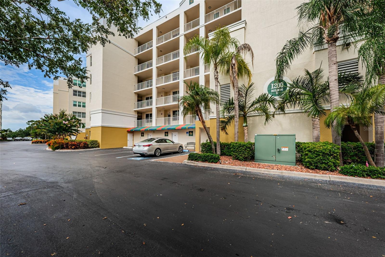1200 COUNTRY CLUB DR #5101