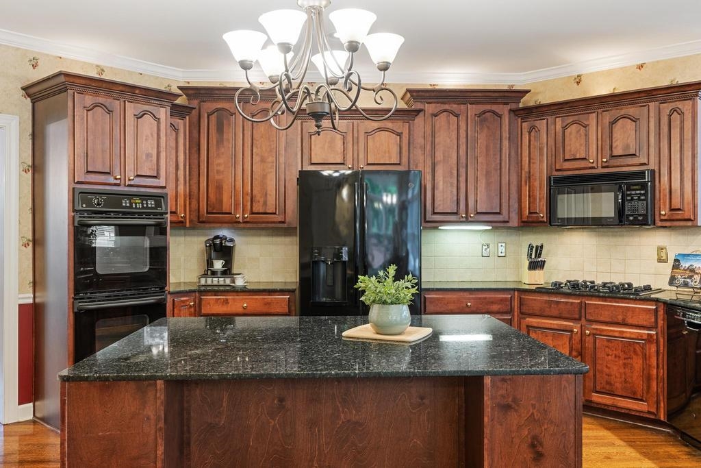 1379 WINOKA RD