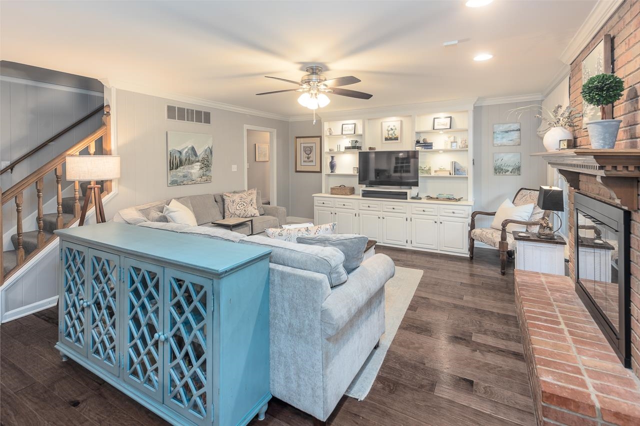 1305 RIVERWIND CV