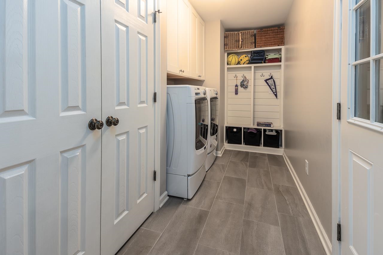 1305 RIVERWIND CV