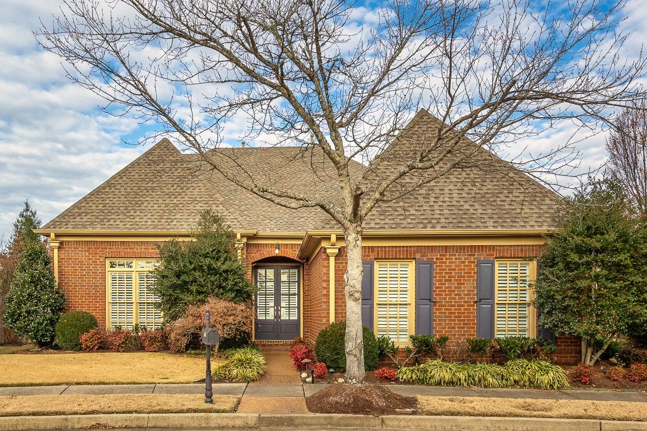1857 LAUREL LN