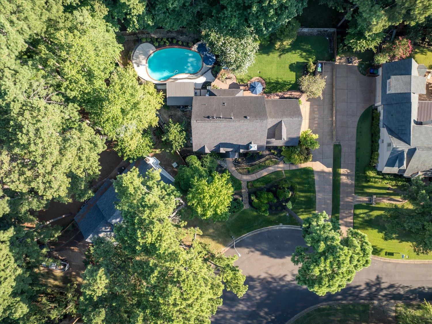 8198 BLAIR LN