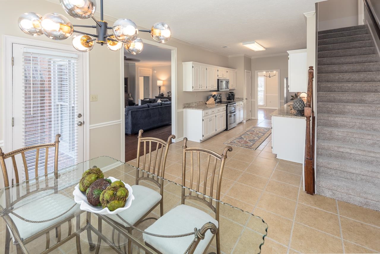 1223 ELM SPRINGS DR