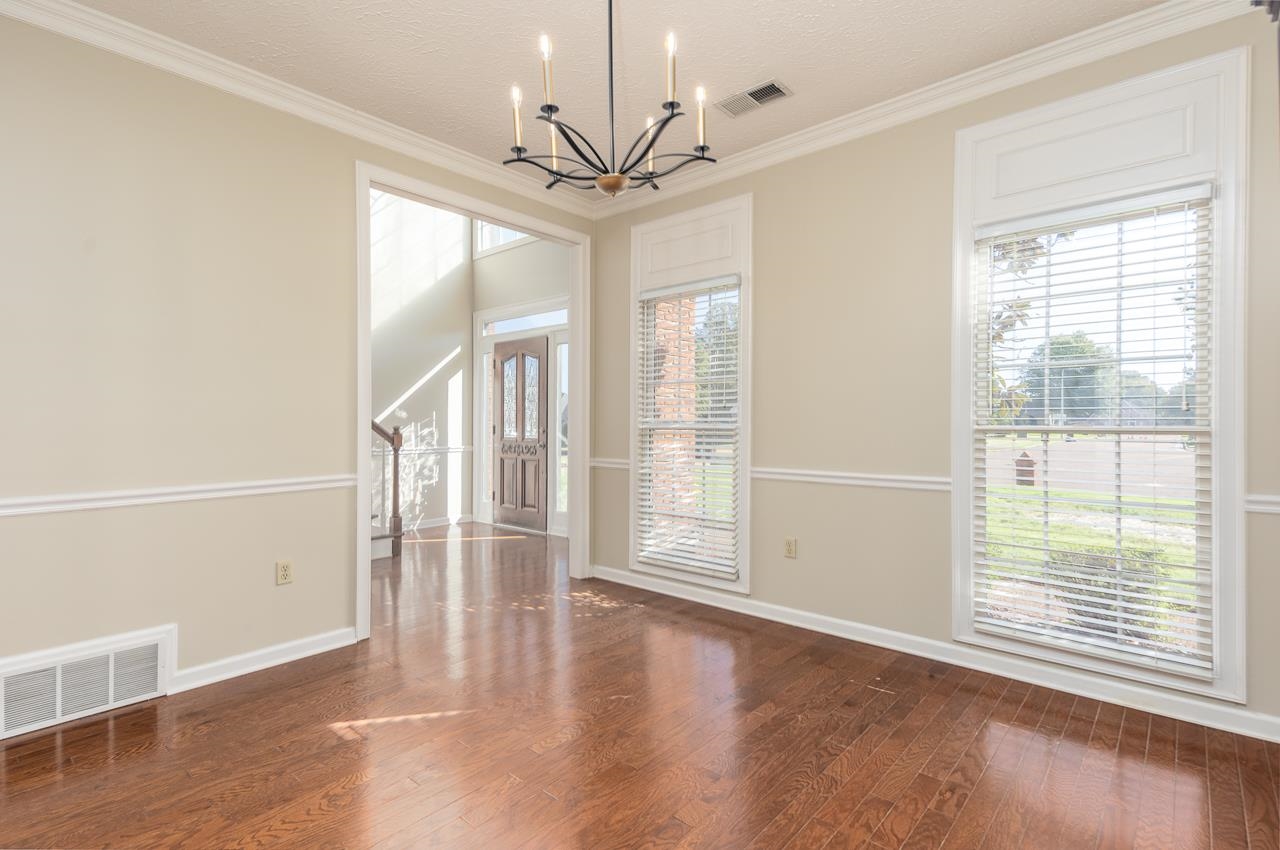 1223 ELM SPRINGS DR