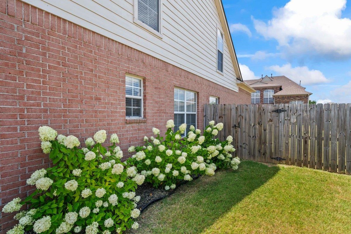 1533 SUTTON MEADOW LN