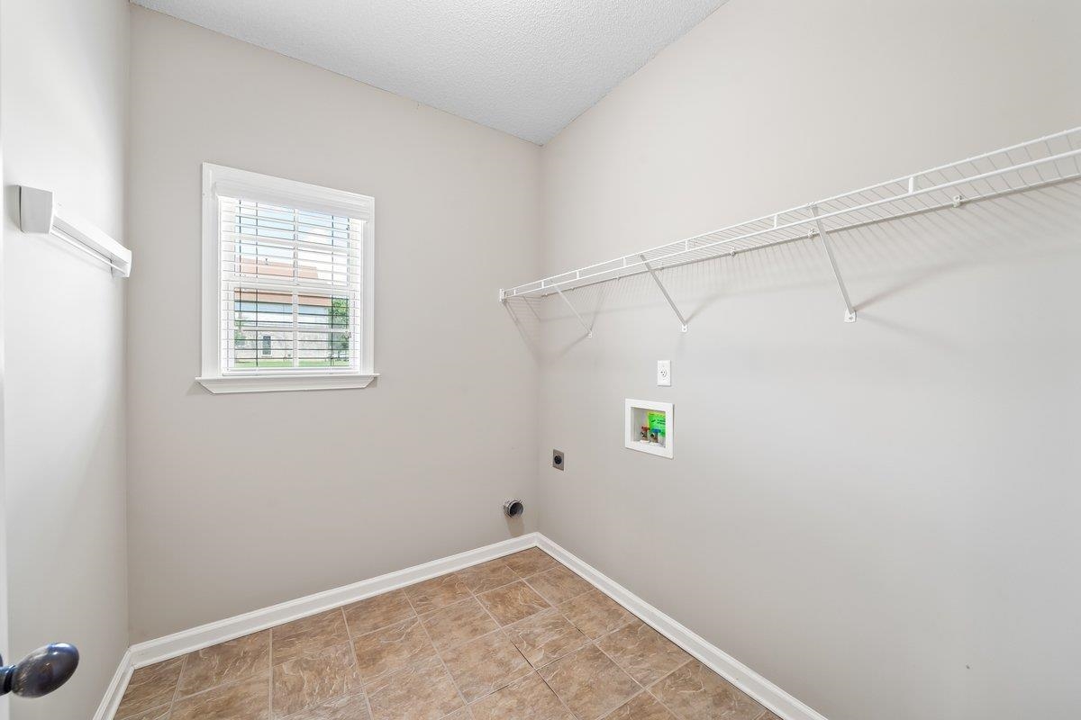 1533 SUTTON MEADOW LN