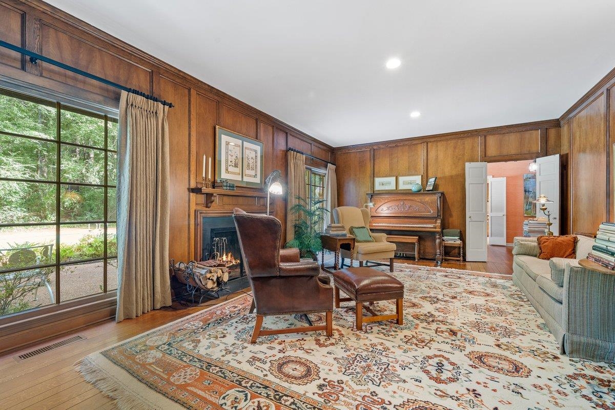 2330 DOGWOOD MEADOWS CV