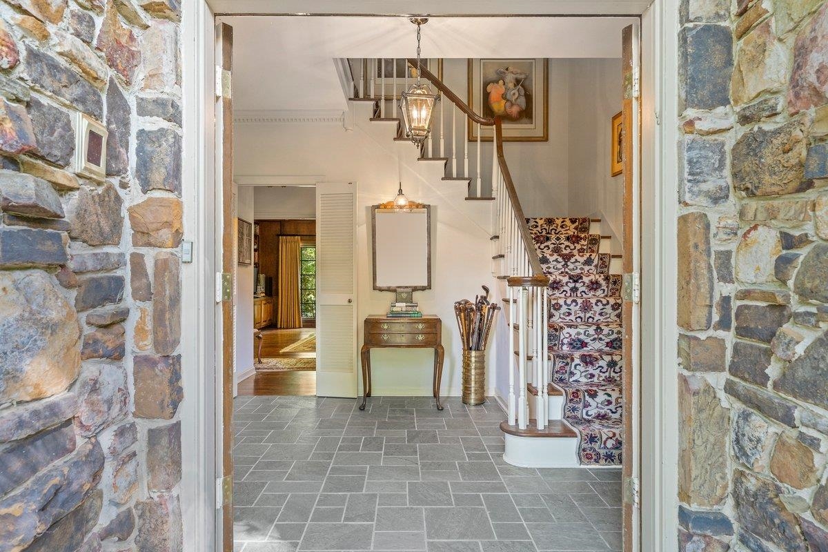 2330 DOGWOOD MEADOWS CV