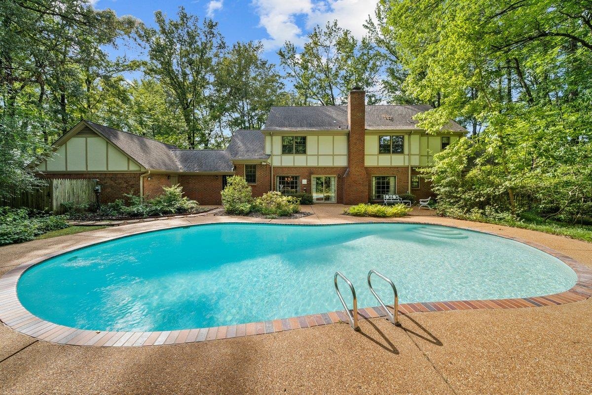 2330 DOGWOOD MEADOWS CV