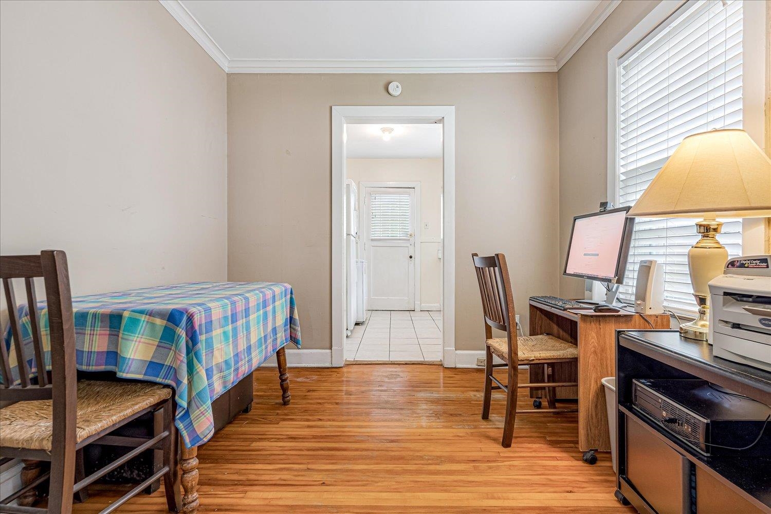 100 BARNETT PL